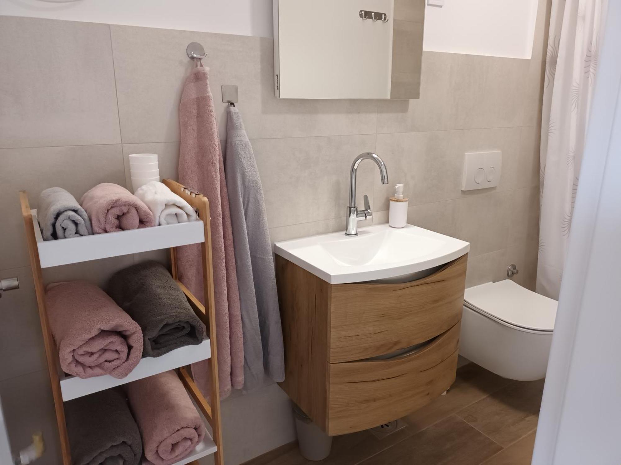 Studio Apartman Dori 普拉 外观 照片